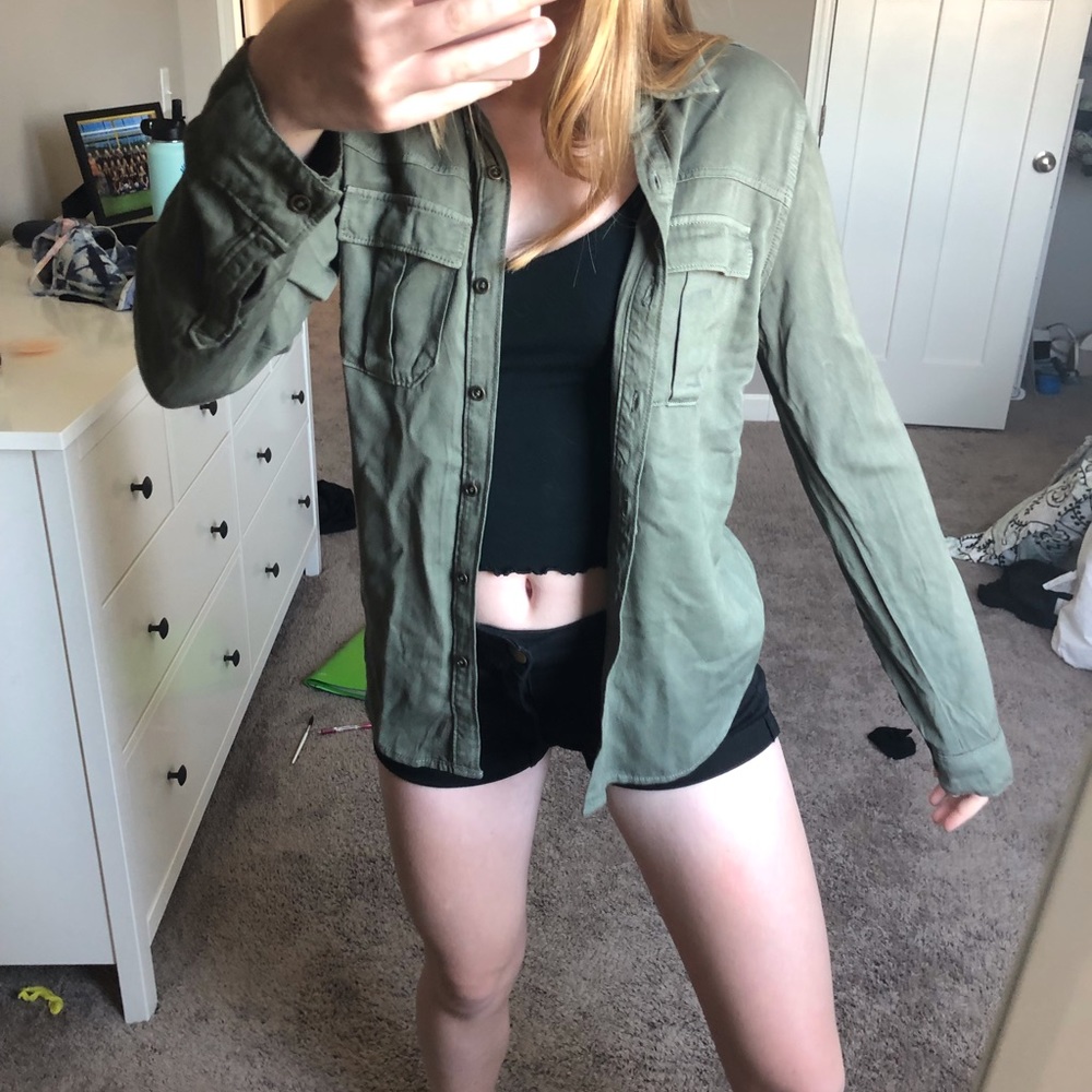 Army green buttoned long sleeve